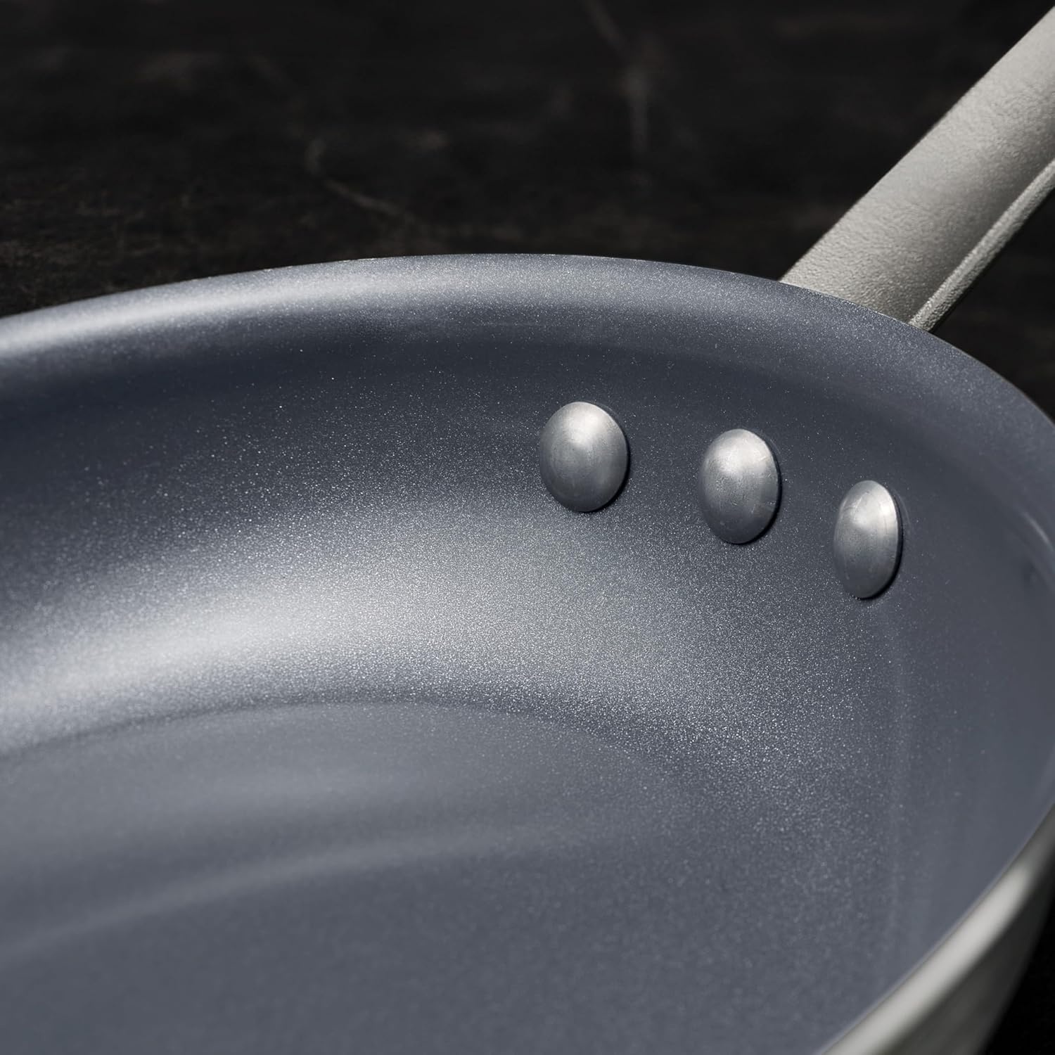 image:imageTramontina Professional 12Inch Non Stick Large Frying Pan HeavyGauge Aluminum Skillet with Reinforced Nonstick Coating Red Handle Dishwasher and Oven SafeCeramic Gray