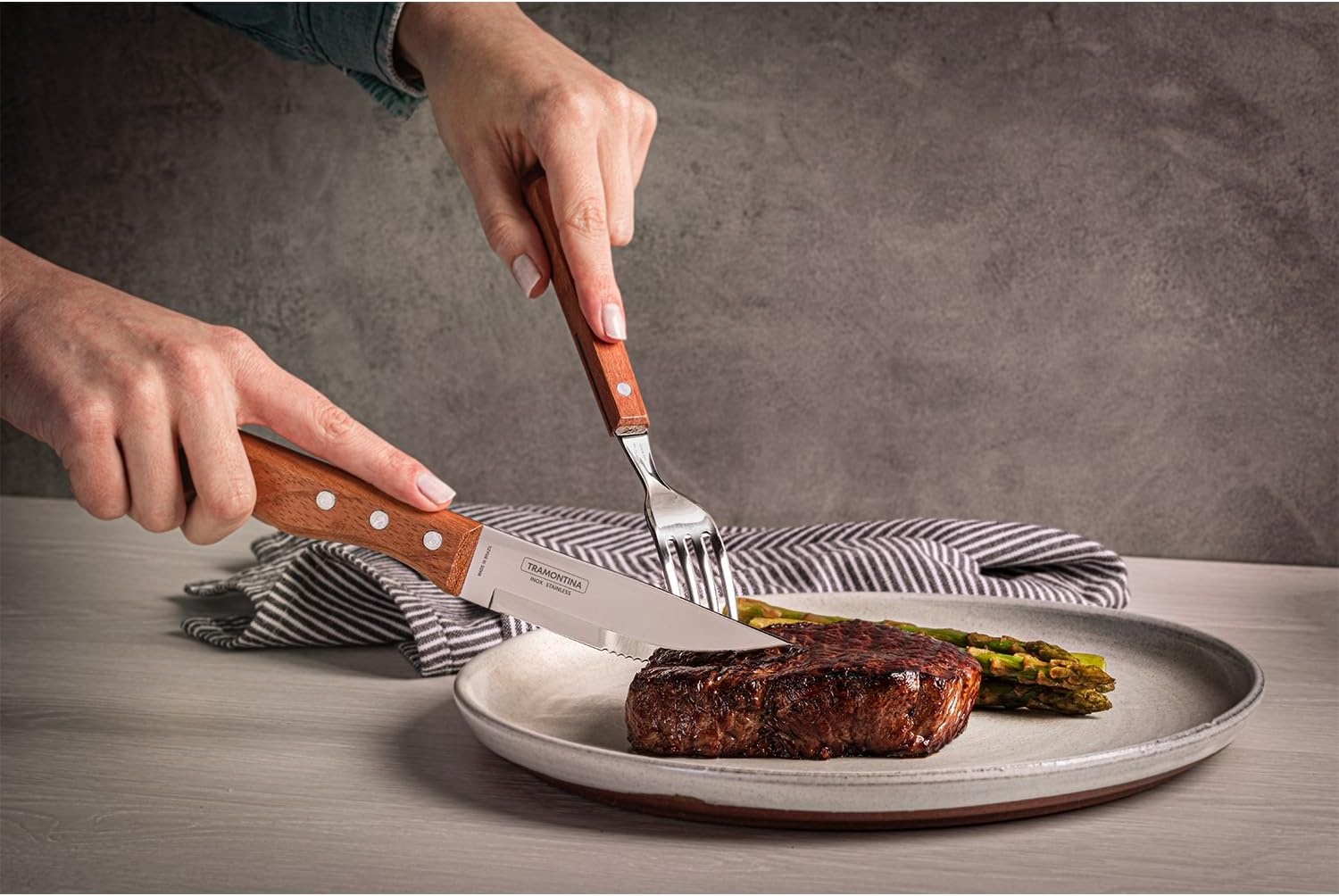 image:imageTramontina 5 Jumbo Steak Knives Set of 4 Sharp Knife with Wooden Handle Camping Kitchen Rustic 22399079